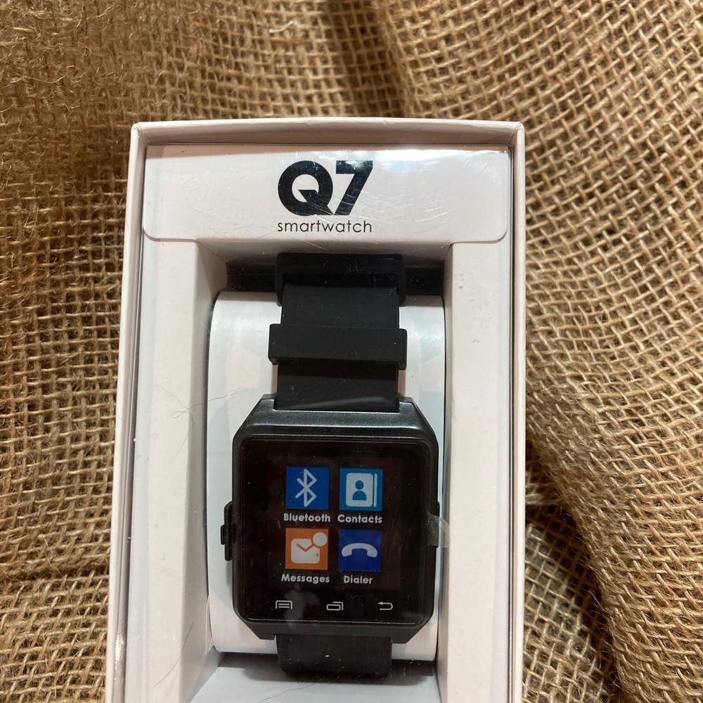 Q7 Smartwatch